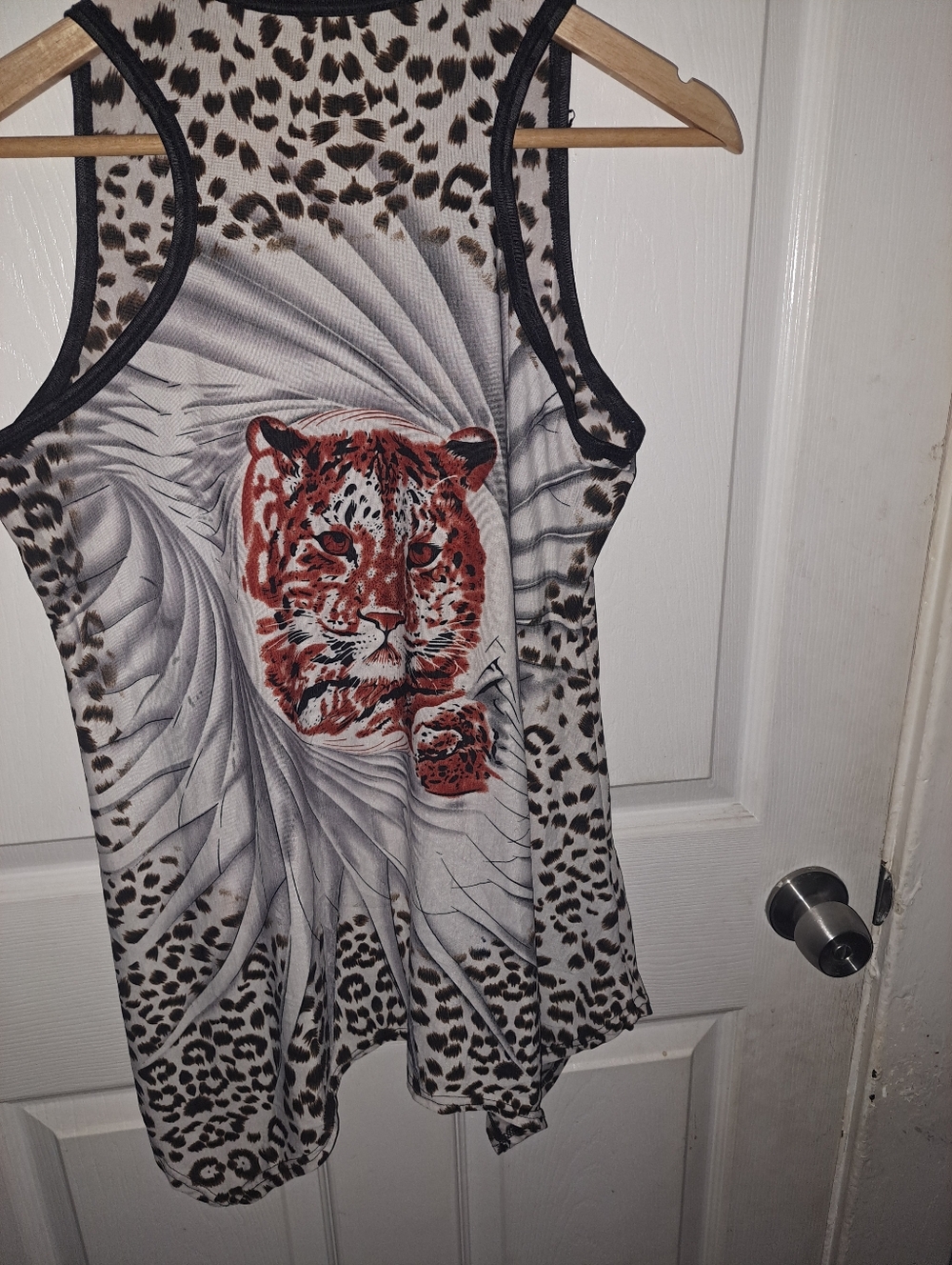 Xhilaration Black/White Tank Top with Red Tiger Graphic - Picture 3 of 5